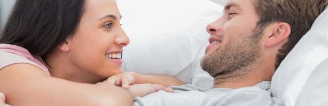 Сексуально активный мужчина с женщиной